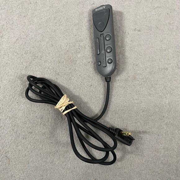 Sony RM-MZ3R Wired Remote Control for Walkman MD Mini Disc Players - Picture 1 of 5